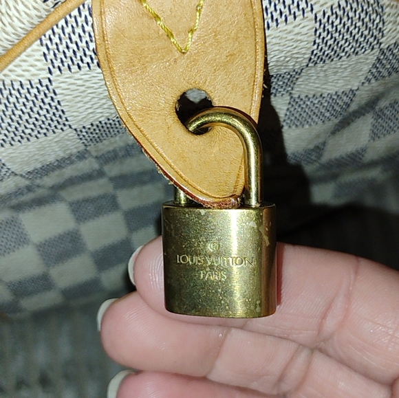 Louis Vuitton Speedy Bag 30 - Picture 7 of 10